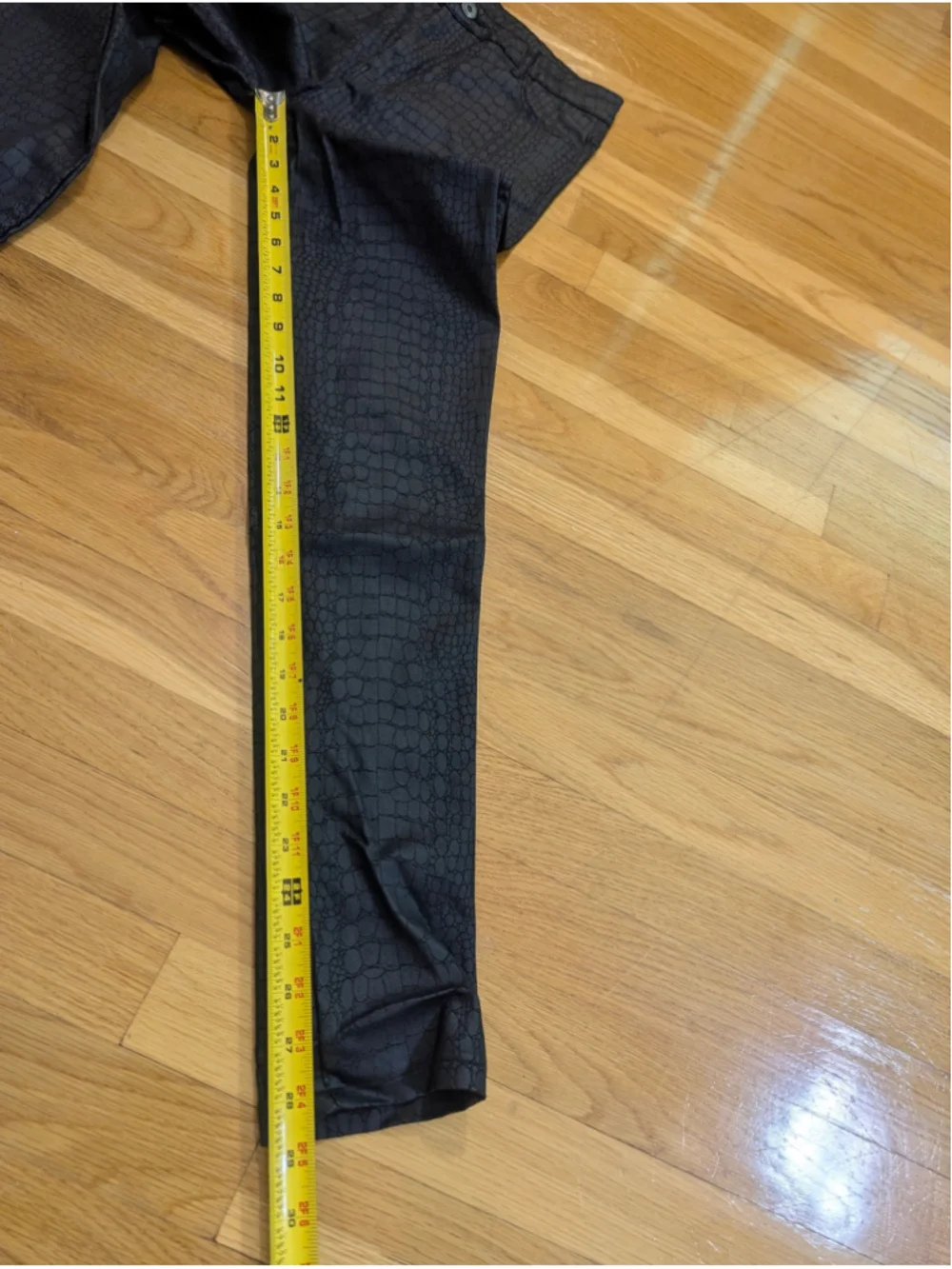 Black Crocodile Print Skinny Pants Medium